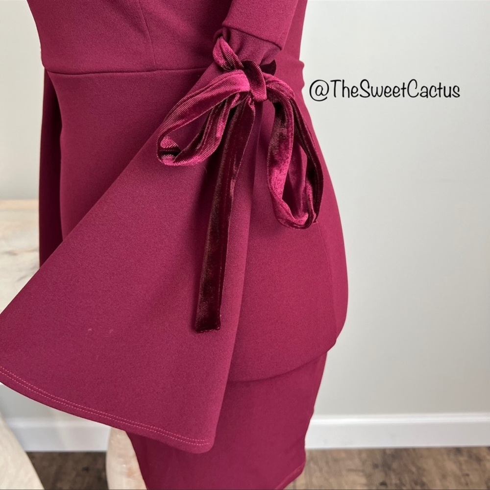 Lulu’s Once In A While Bell Sleeve Velvet Tie V Neck Mini Dress XS Dark Red - Picture 8 of 17